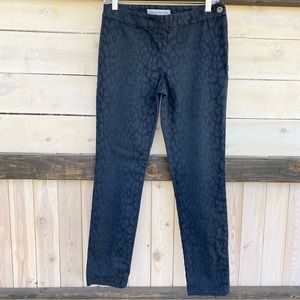 Chico’s Platinum Denim Black Leopard Print Pant Size 00